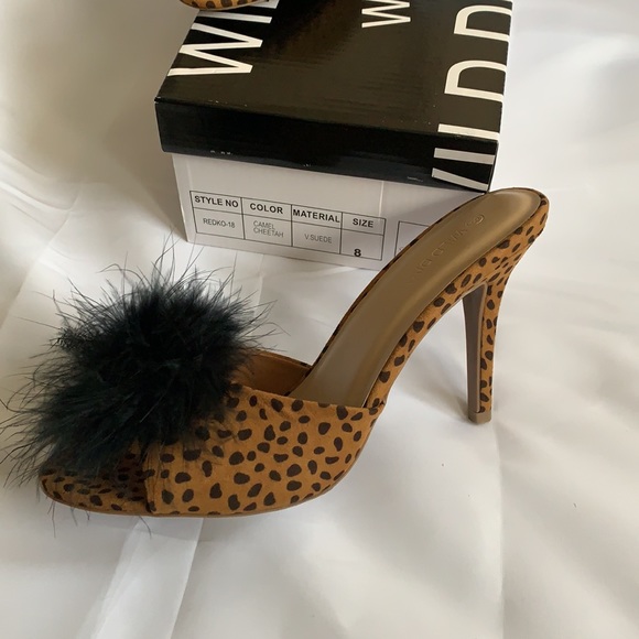 Wild Diva Lounge Cheetah Pump - Picture 4 of 8